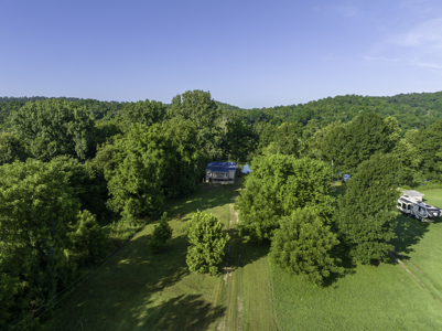 Riverfront Cabin on the Spring River in Hardy, AR For Sale - image 37