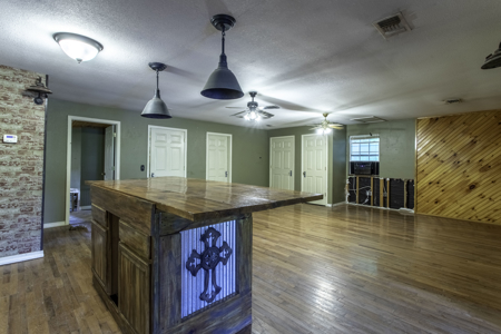 Riverfront Cabin on the Spring River in Hardy, AR For Sale - image 7