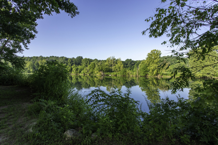 Riverfront Cabin on the Spring River in Hardy, AR For Sale - image 27