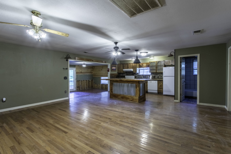 Riverfront Cabin on the Spring River in Hardy, AR For Sale - image 10
