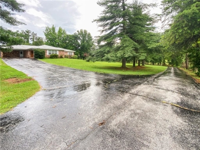 4 Bedroom 3 Bath Home w/Basement on 1.14 Ac Outside City For Sale - image 2
