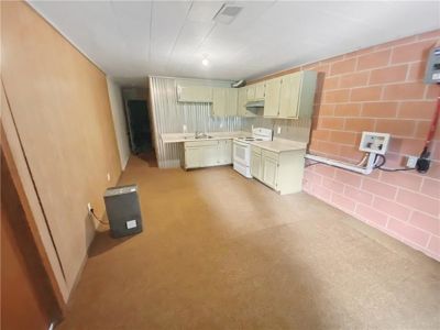 4 Bedroom 3 Bath Home w/Basement on 1.14 Ac Outside City For Sale - image 24
