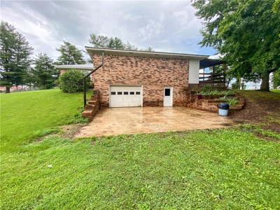 4 Bedroom 3 Bath Home w/Basement on 1.14 Ac Outside City For Sale - image 31