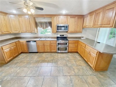 4 Bedroom 3 Bath Home w/Basement on 1.14 Ac Outside City For Sale - image 3