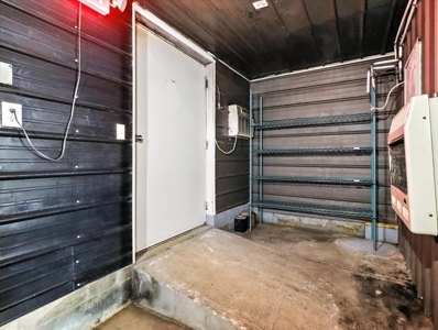 Prime Commercial Building with Loft Living on Sq in Seymour, MO - image 13