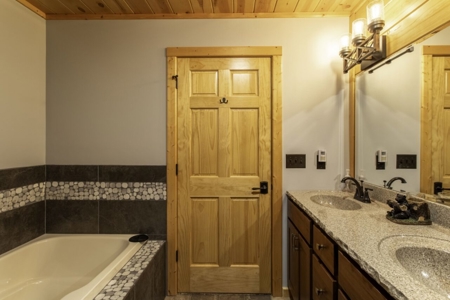 Log Home For Sale in Pocahontas, Arkansas - image 10