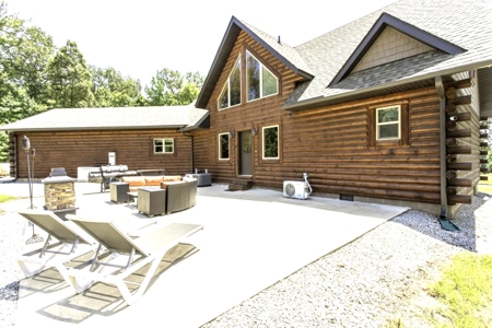 Log Home For Sale in Pocahontas, Arkansas - image 4