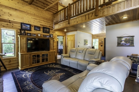 Log Home For Sale in Pocahontas, Arkansas - image 5