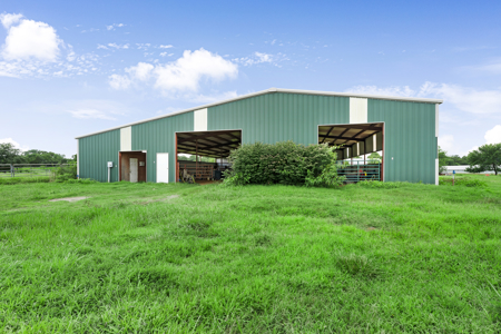 Home on Acreage in Paris, Arkansas! - image 3