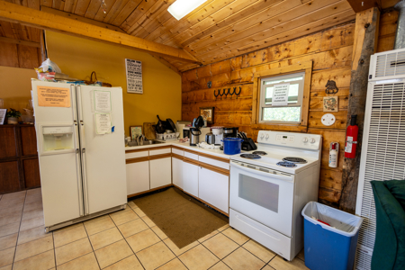 Ute Bluff Lodge, Cabins & RV Park For Sale – South Fork, Colorado - image 22