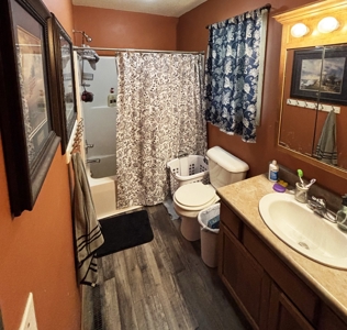 6 bedroom, 5 Bath home on corner lot for Sale In Humboldt, Kansas - image 8