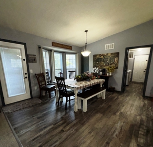 6 bedroom, 5 Bath home on corner lot for Sale In Humboldt, Kansas - image 4