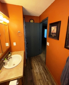 6 bedroom, 5 Bath home on corner lot for Sale In Humboldt, Kansas - image 9
