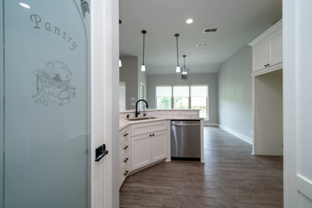 Luxury Home in Hallsville, TX for Sale - image 6