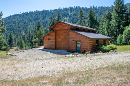 Country Home with Acreage in Western Montana - image 20