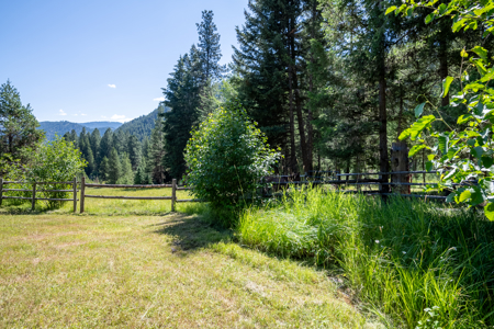 Country Home with Acreage in Western Montana - image 4