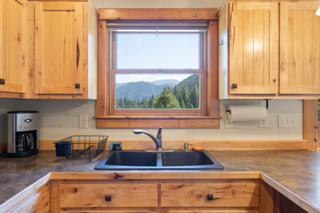 Country Home with Acreage in Western Montana - image 33