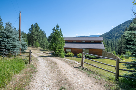 Country Home with Acreage in Western Montana - image 19