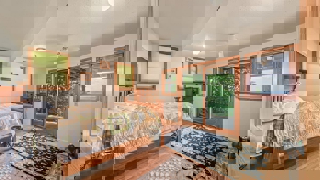 Scenic Point Bluff-Top Retreat with Mississippi River Views - image 21