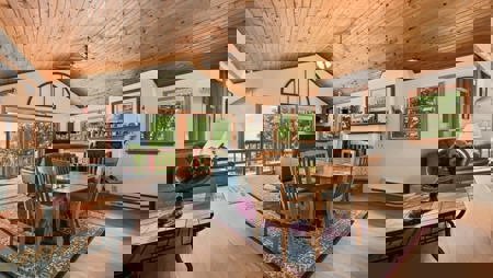 Scenic Point Bluff-Top Retreat with Mississippi River Views - image 6