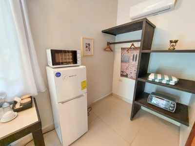 Epic Bed & Breakfast with Pool and One-of-a-Kind Skate Bowl - image 22