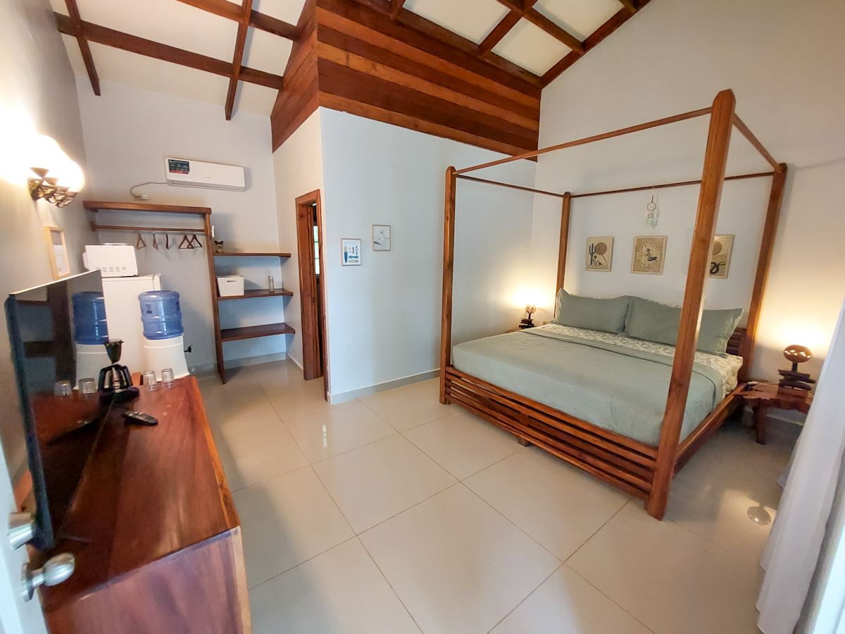 Epic B&B with Pool & Skate Bowl — Big Creek, Isla Colón - 31