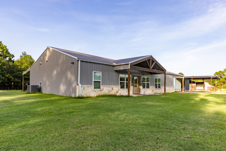 2021 3BR-2.5BA, Insulated AC's Shop + Guest Quarters 15.85 Acres - image 26
