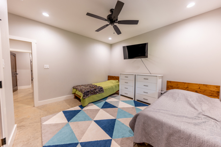 2021 3BR-2.5BA, Insulated AC's Shop + Guest Quarters 15.85 Acres - image 19