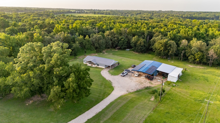 2021 3BR-2.5BA, Insulated AC's Shop + Guest Quarters 15.85 Acres - image 38