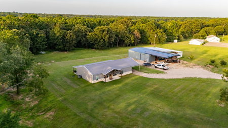 2021 3BR-2.5BA, Insulated AC's Shop + Guest Quarters 15.85 Acres - image 37