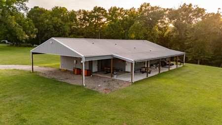 2021 3BR-2.5BA, Insulated AC's Shop + Guest Quarters 15.85 Acres - image 42