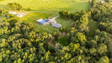 2021 3BR-2.5BA, Insulated AC's Shop + Guest Quarters 15.85 Acres - image 39