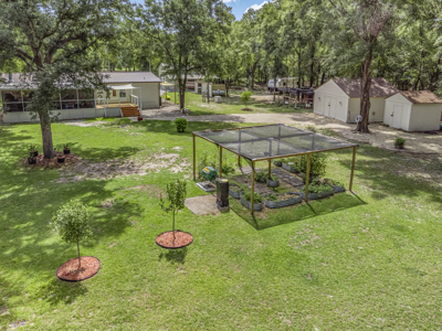 Home on 5 Acres in Trenton, FL For Sale - image 4