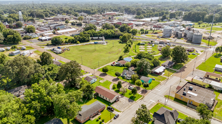 Well-Maintained Home for Sale Near Campus of UT Martin - image 47