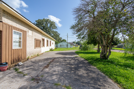 Well-Maintained Home for Sale Near Campus of UT Martin - image 43