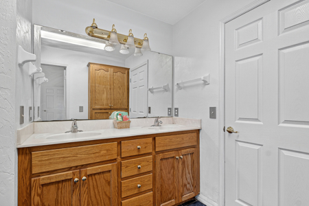 Beautiful 3 Bedroom Home For Sale in Chiefland, FL - image 29