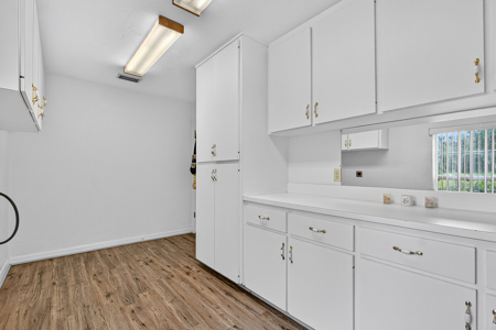 Beautiful 3 Bedroom Home For Sale in Chiefland, FL - image 35