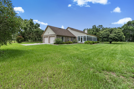 Beautiful 3 Bedroom Home For Sale in Chiefland, FL - image 46
