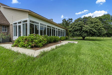 Beautiful 3 Bedroom Home For Sale in Chiefland, FL - image 40
