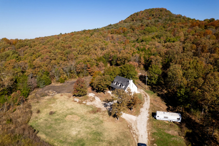 Remodeled Country Home Near Green Forest Arkansas - image 32