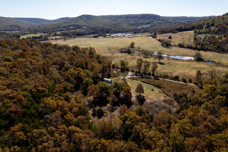 Remodeled Country Home Near Green Forest Arkansas - image 37