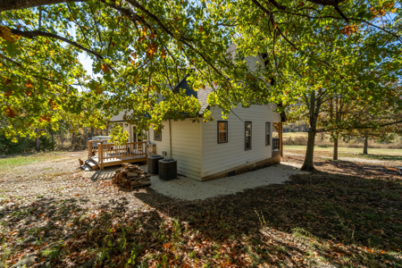 Remodeled Country Home Near Green Forest Arkansas - image 5