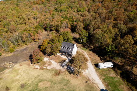 Remodeled Country Home Near Green Forest Arkansas - image 36