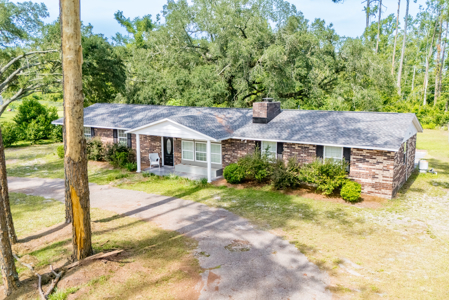 Cozy Country Home for Sale in Live Oak, Florida - image 7