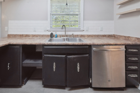 Cozy Country Home for Sale in Live Oak, Florida - image 27