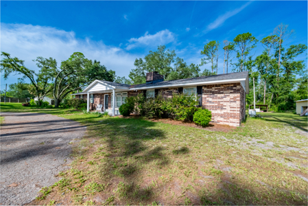 Cozy Country Home for Sale in Live Oak, Florida - image 5