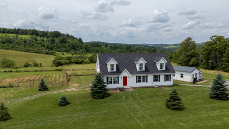 Country Home W/ Acreage For Sale in Upstate NY - image 2