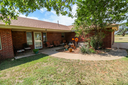 **COUNTRY HOME**North of LITTLEFIELD on Hwy 385 - image 2