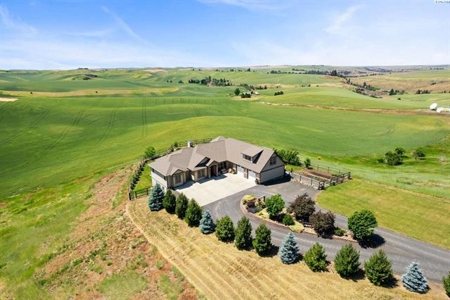 Stunning Country Home Property on 5 Acres in Colfax, Washington! - image 1