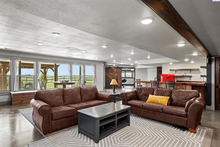 Stunning Country Home Property on 5 Acres in Colfax, Washington! - image 31